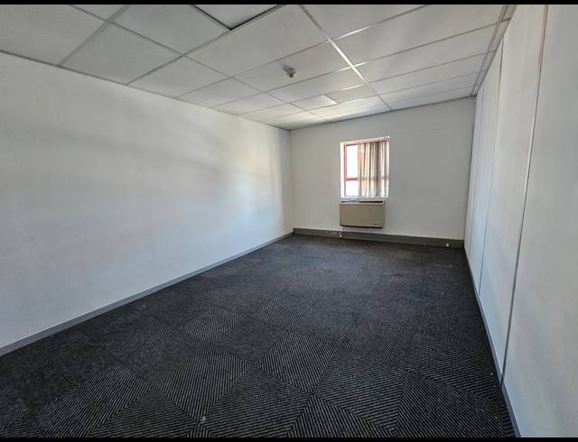 340M² OFFICE TO LET IN TYGER VALLEY